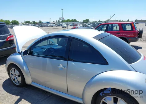 2002 Volkswagen New Beetle Turbo S из США, поврежденный, VIN 3VWFE21CX2M431863